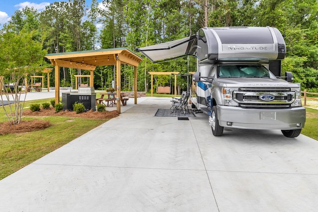 Outdoor Kitchen